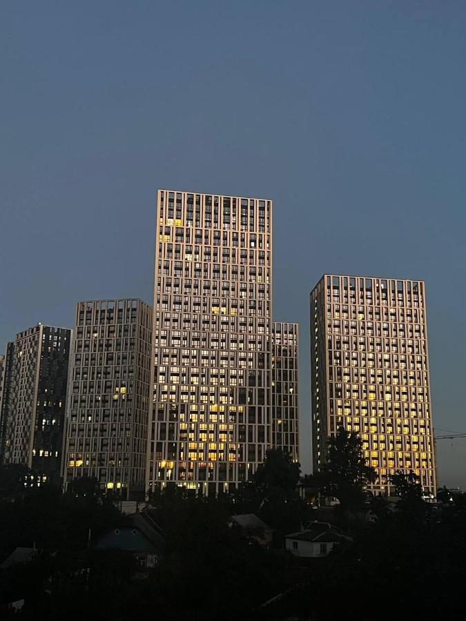 Slavutich Apartments Near Metro Station Kyiv Exterior photo
